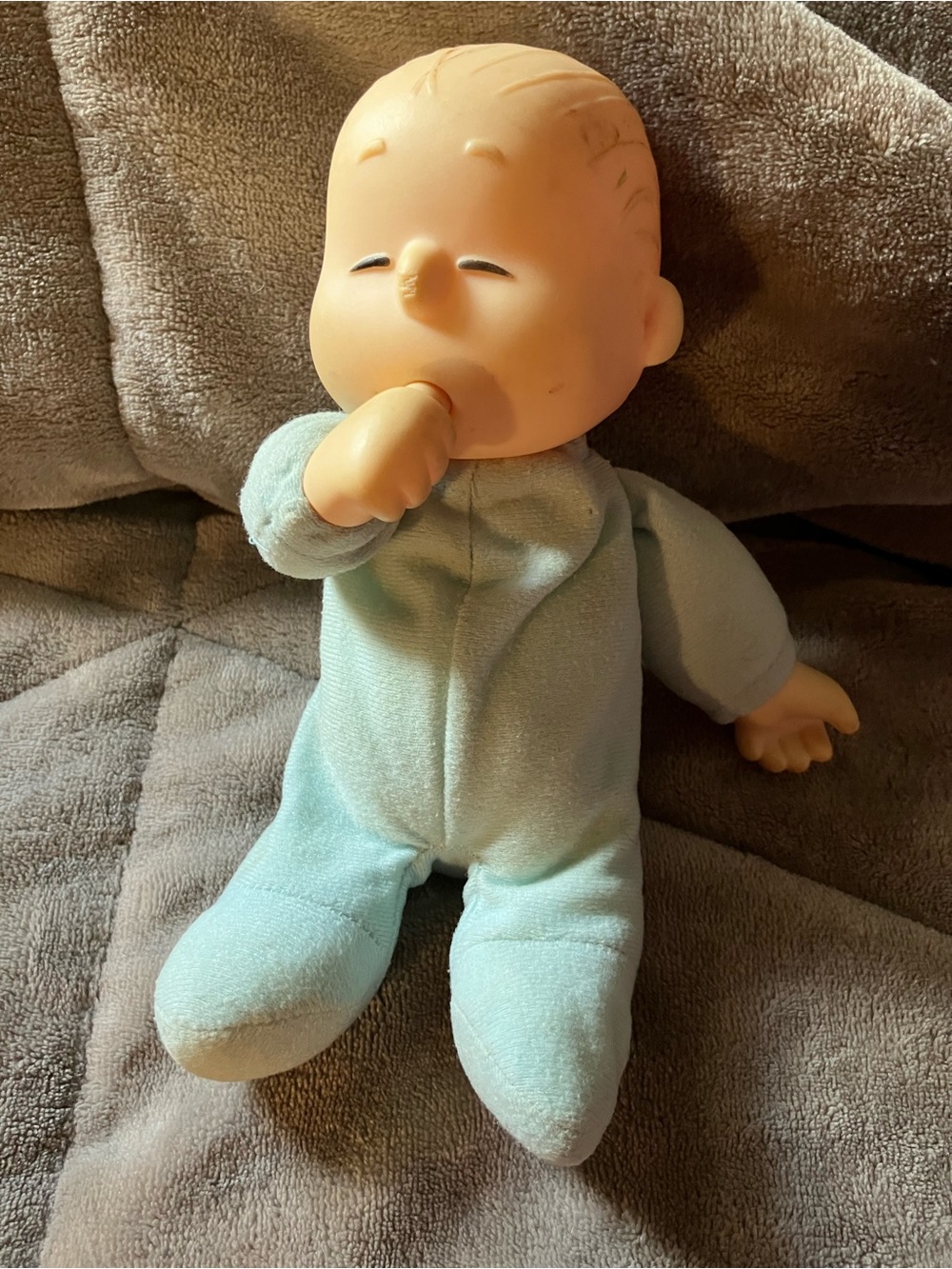 Vtg Charlie Brown 1966 Linus 9" Thumb 'N  No Blanket
